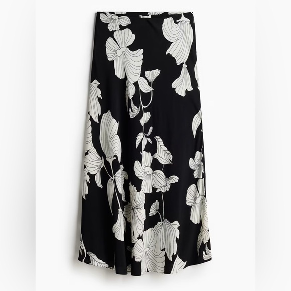 Black and White Floral Viscose Midi Skirt XS - Picture 4 of 6